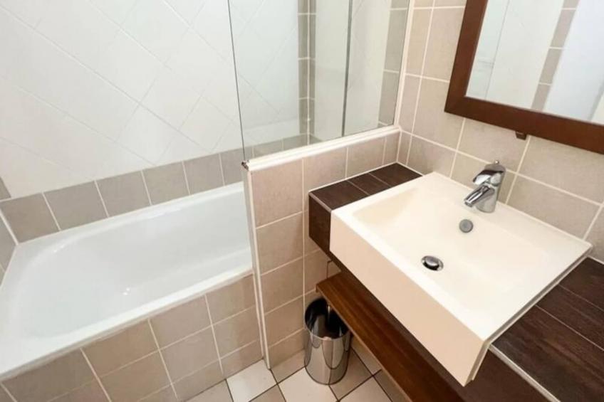 Résidence Appartement 6 Personnes Avec Piscine, Tennis Et Parking Gratuit 25 - foto 16