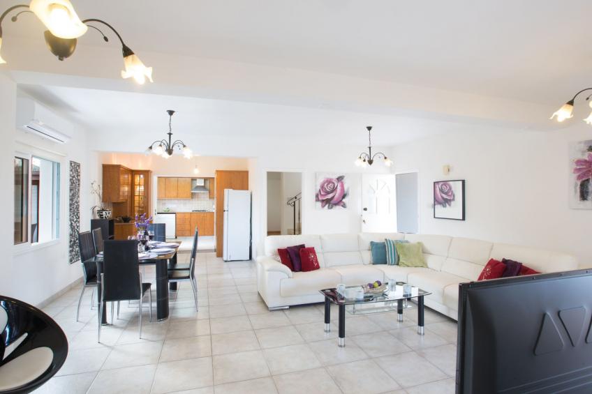 Geräumige Villa mit 3 Schlafzimmern und Pool in Protaras - foto 9