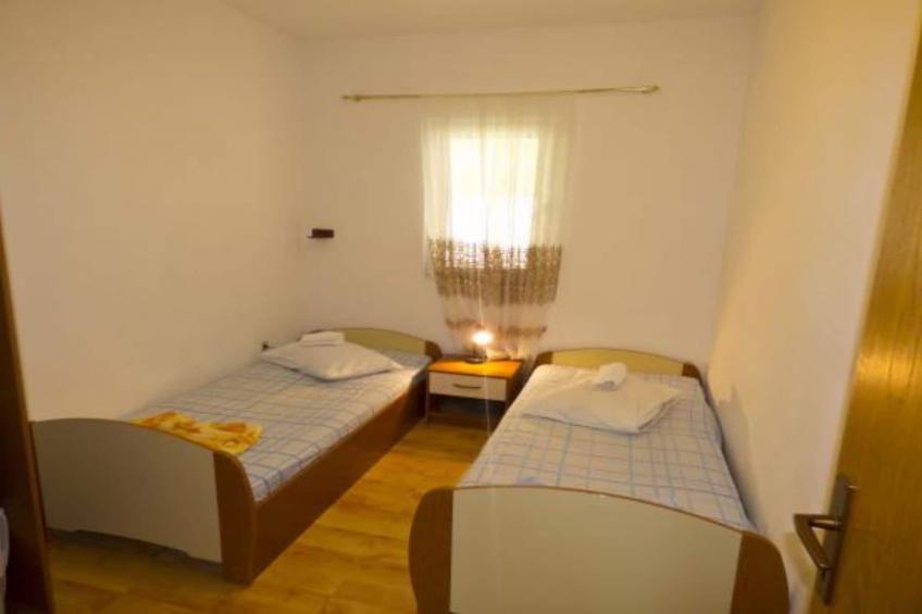 Beachfront Apartments Plaža - Two Bedroom Apartment A4 - foto 5