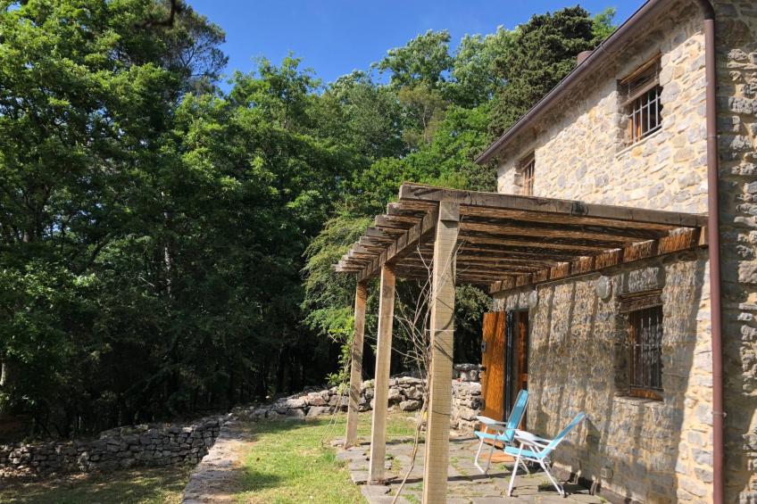 Zypressen, ein Haus im Wald an der ligurischen Riviera - foto 54