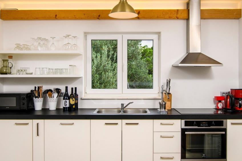 Alleinstehendes Ferienhaus mit Pool und drei Schlafzimmer - foto 19