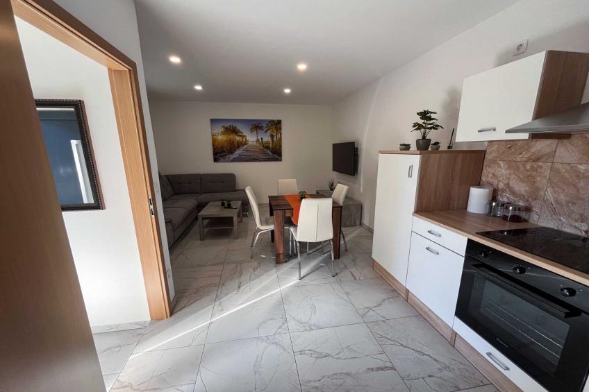 Delightful Cozy Riverside Apartment - One Bedroom Apartment with Terrace - foto 8