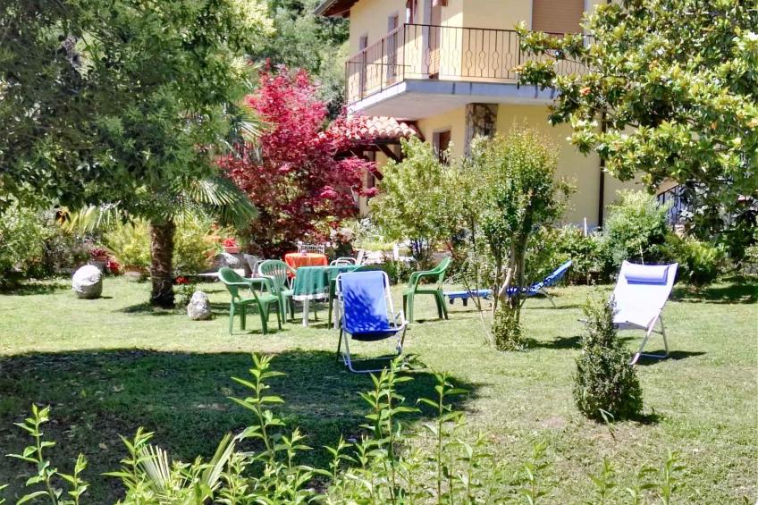 Holiday apartment with lawn for sunbathing - BF-2CJPF - foto 16