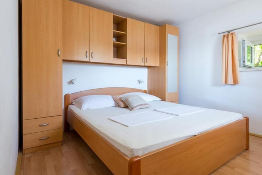 Apartments Kirigin - One Bedroom Apartment with Terrace and Sea View (Luka) - foto 9