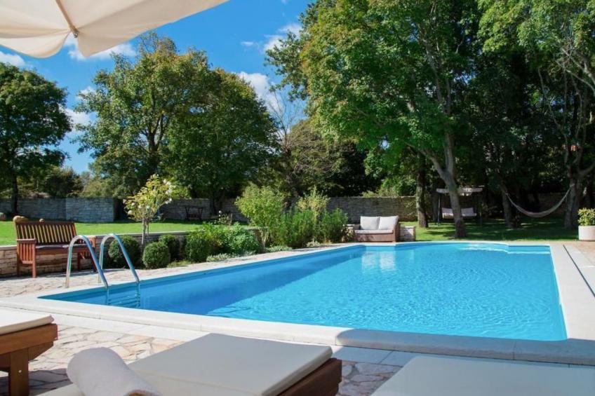Luxusvilla mit Garten und Pool sowie herrlicher Aussicht - foto 41