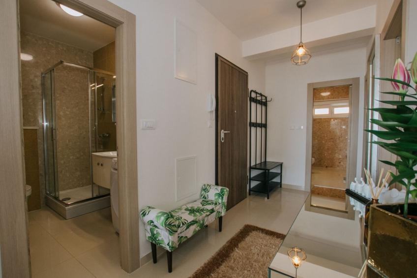 Scenic Sea View Apartment Trogir - Two Bedroom Apartment with Balcony and Sea View - foto 14