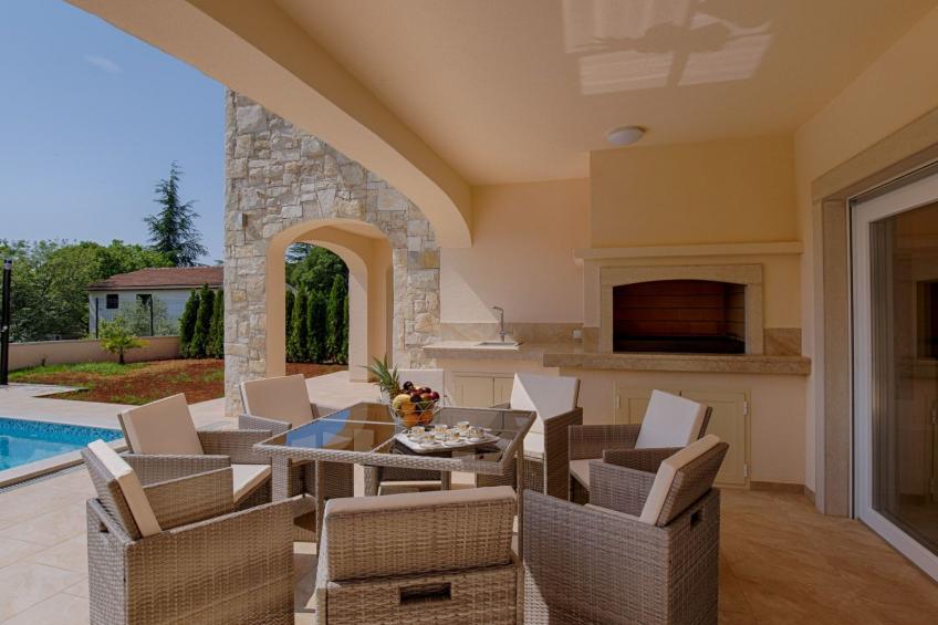 Haus in Pinezići mit privatem Pool - foto 15