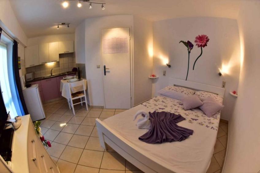 Studio mit Terrasse - BF-ZXXHC