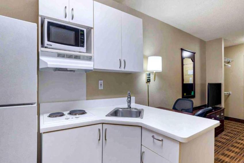 1 Queen Bed | Mobil Access Tub Nsmk Kitchen - foto 2