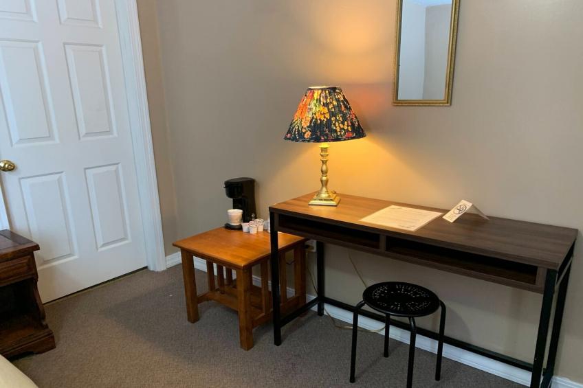 King Bed Riverfront Suite - foto 57
