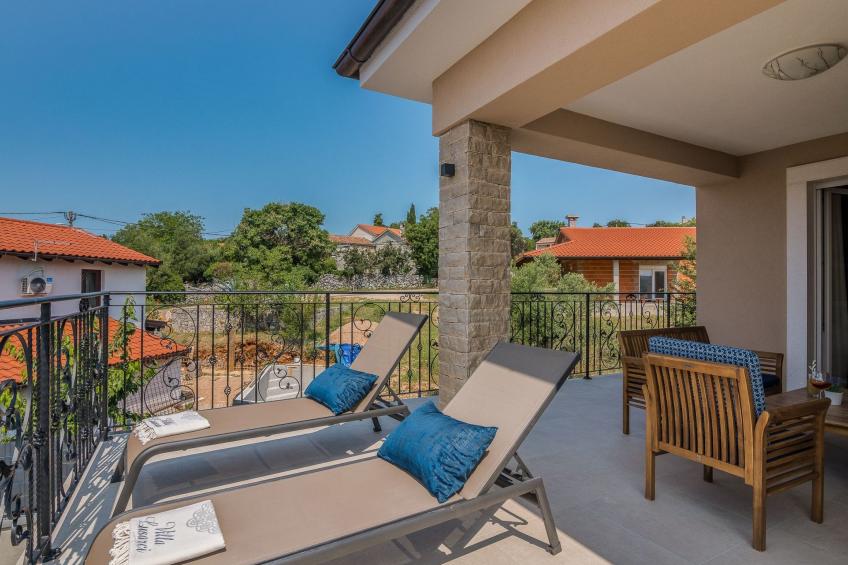 Luxuriöse Villa mit Salzwasserpool in einer ruhigen Gegend - foto 23