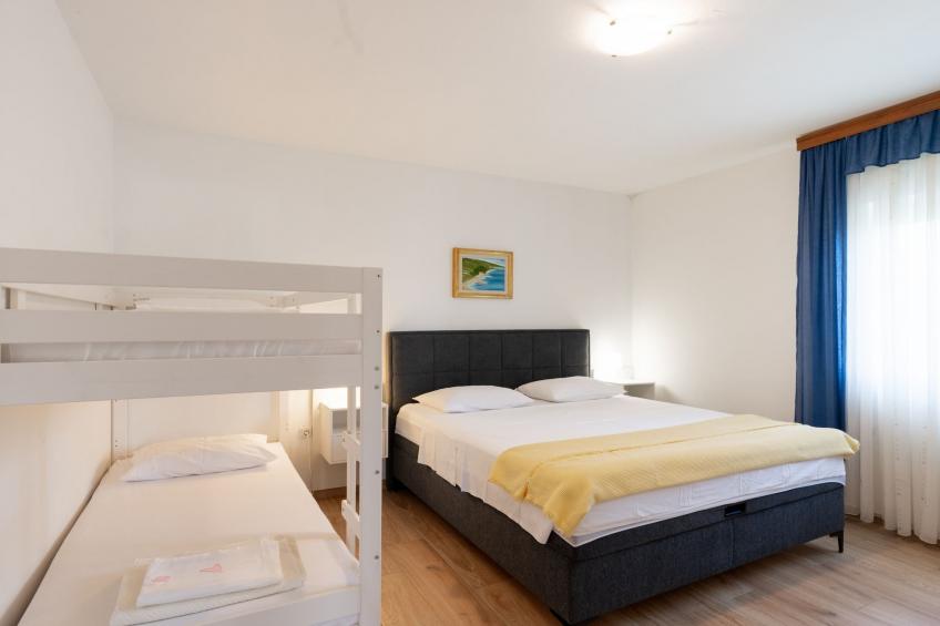 Three-Bedroom House - foto 10