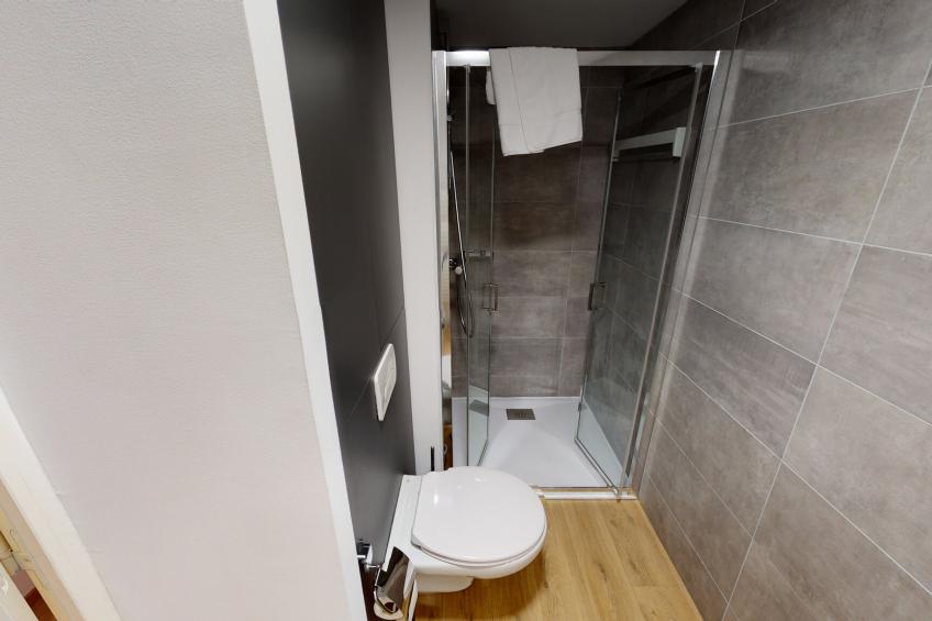 Standard suite for 4 people with bedroom with double bed - foto 5