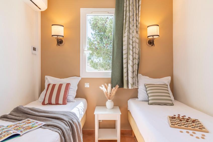 Pierre & Vacances Village Pont Royal en Provence Apartment 4 people - 1 bedroom - Balcony or terrace - Air-conditioned - Renovated - foto 3