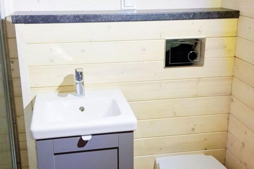 Gemütliches Ferienhaus in Gmina Stegna mit Terrasse, Grill und Garten - foto 8