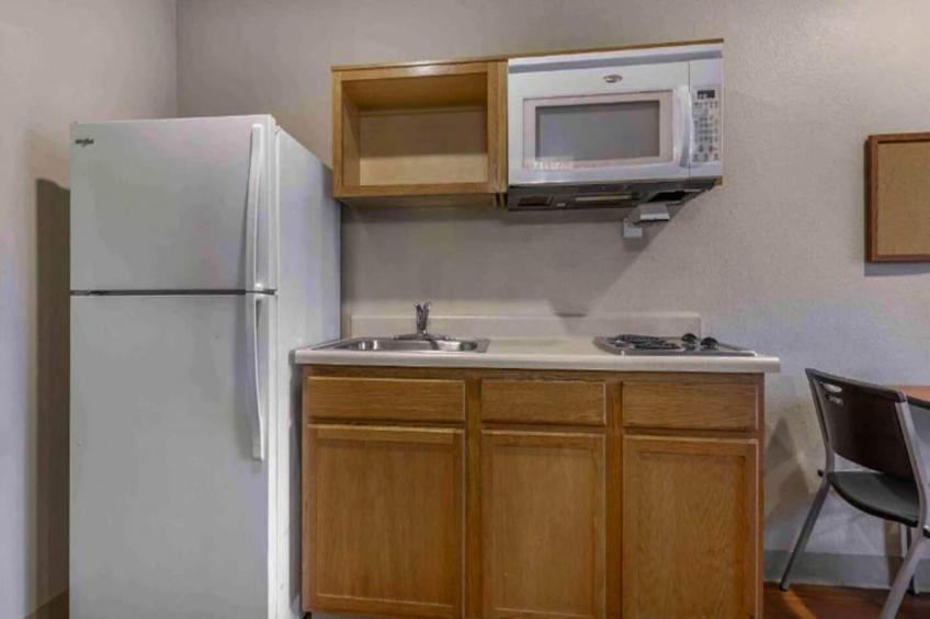 1 Full Bed | Smoking, Kitchen - foto 3