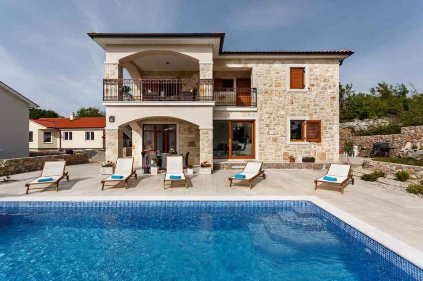 Villa avec piscine dans un quartier calme de Malinska - BF-9895T