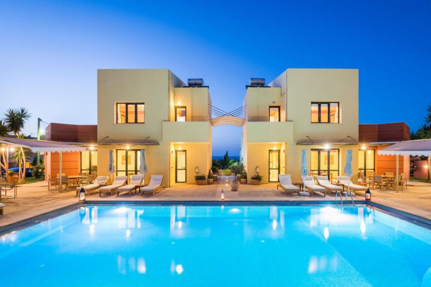 mit gemeinschaftlichem Pool