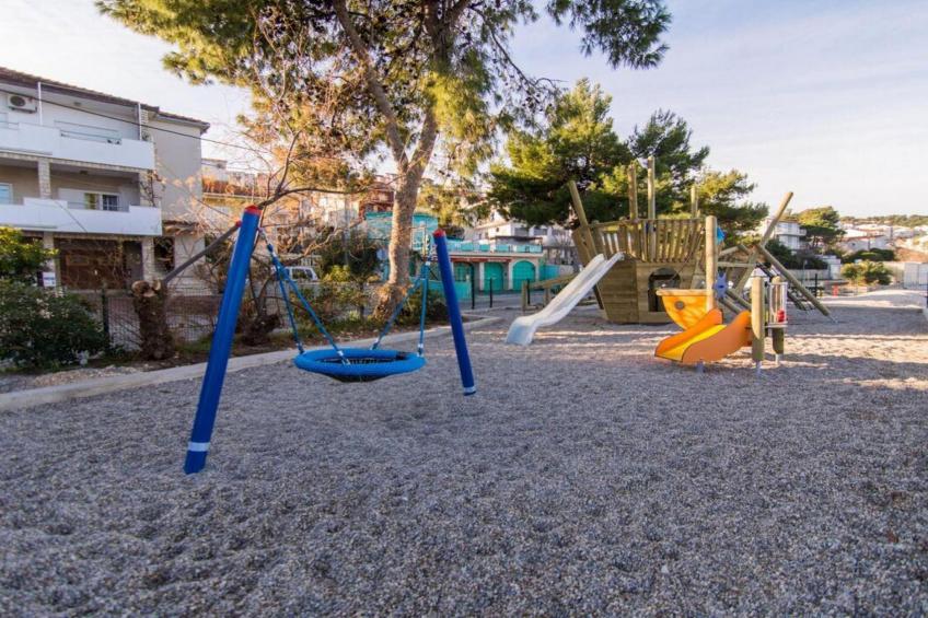 Mastrinka Bright Apartment with Free Parking and Modern Amenities - Two Bedroom Apartment - foto 9