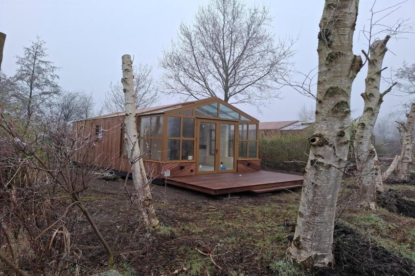 Large Green House 4 persoons