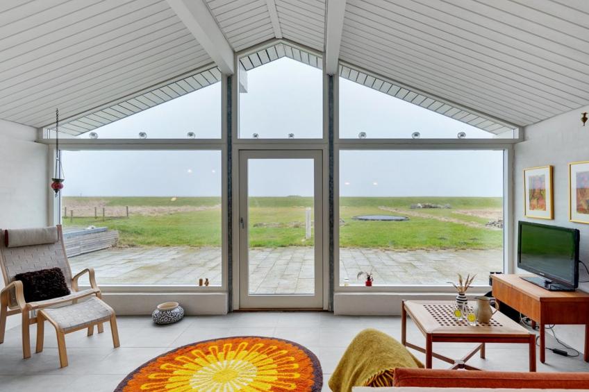 "Gundborg" - 100m from the sea