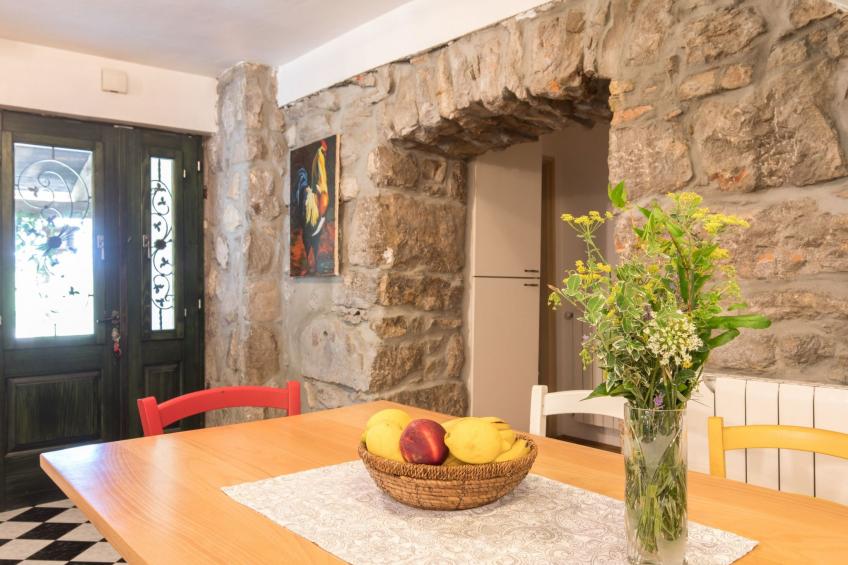 Haus mit modernem Interieur und einer alten Taverne - foto 4