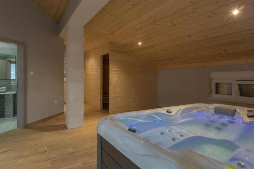 Holiday House BALEN with Swimming Pool - Six Bedroom Holiday House With Pool - foto 41