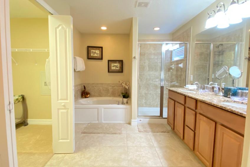 Aktualisiertes Haus mit 4 Schlafzimmern und viel Wohnraum - foto 24