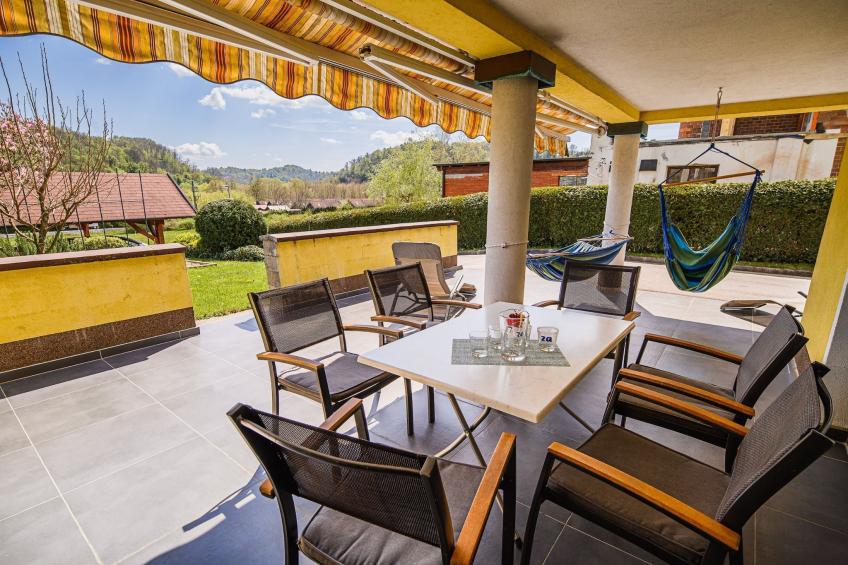 Sunny and Spacious Apartments with Terrace near Water Park - Three Bedroom Apartment with Terrace