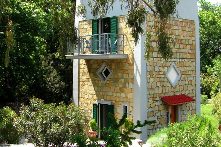 in Paralia Sergoulas mit Kleinem Balkon