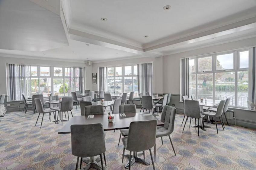 Classic Double River view Staines ex Mercure - foto 12
