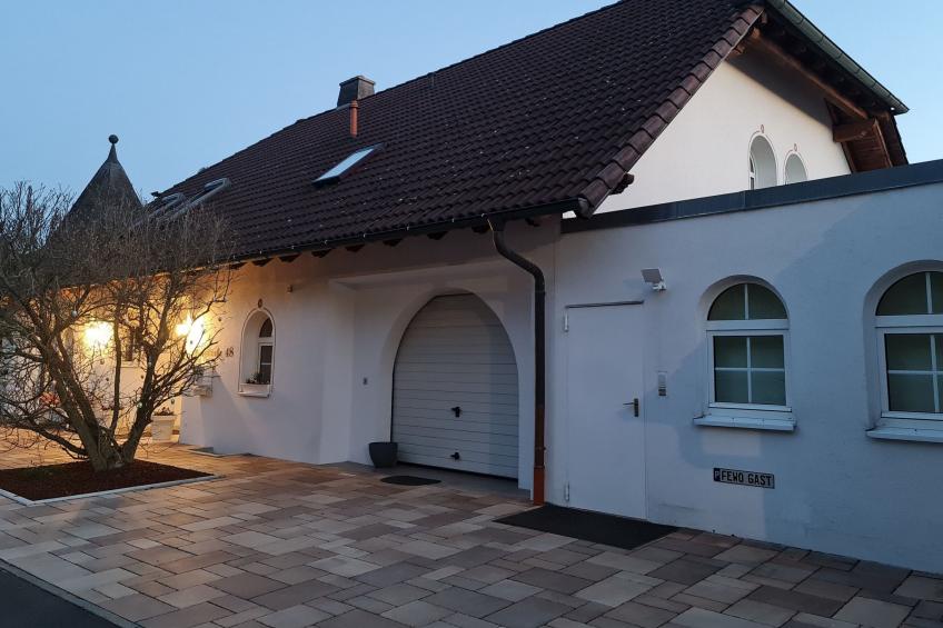 Maisonette-Wohnung mit überdachter Lounge-Terrasse