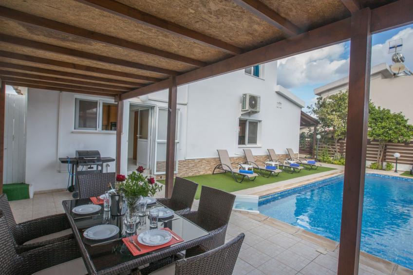 Geräumige Villa mit 3 Schlafzimmern und Pool in Protaras - foto 19