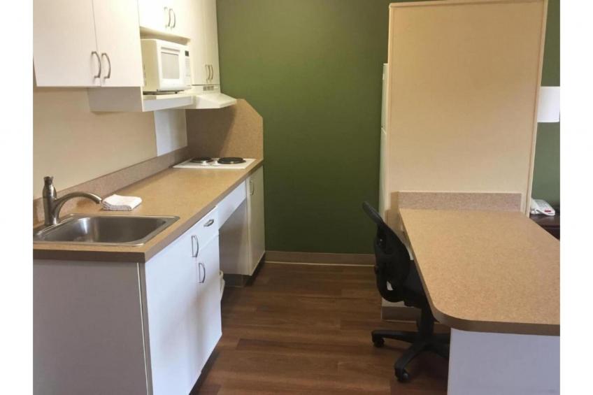 2 Full Beds  Non-Smoking Kitchen - foto 7