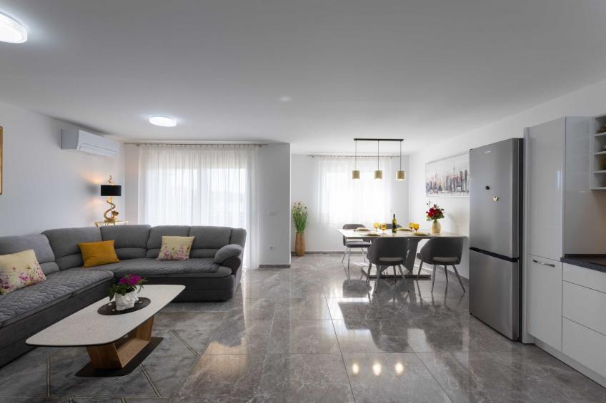 Kastel Stari Sunny Downtown Apartment with Terrace - One Bedroom Apartment with Terrace - foto 3