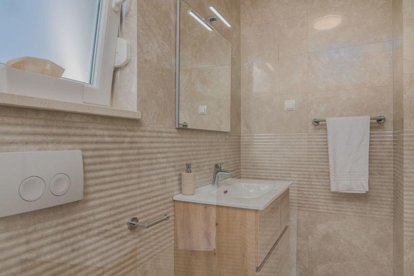 Luxuriöse Villa mit Salzwasserpool in einer ruhigen Gegend - foto 33