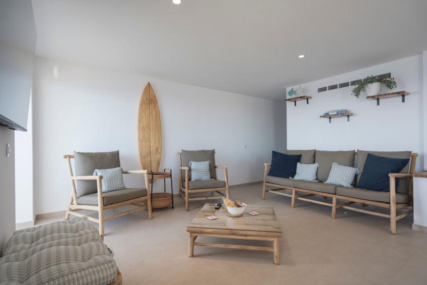 Helle Wohnung mit atemberaubender Aussicht auf das Meer und den Strand - foto 15