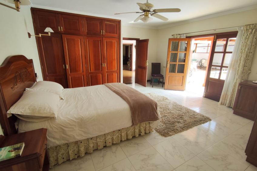 Villa mit beheiztem Pool - foto 7