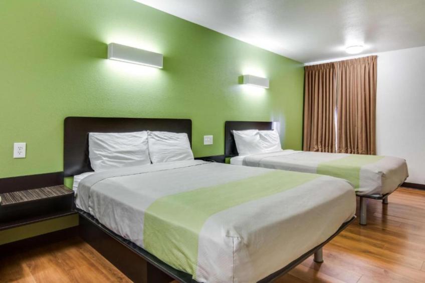 2 Queen Beds  Non-Smoking Micfridge - foto 6