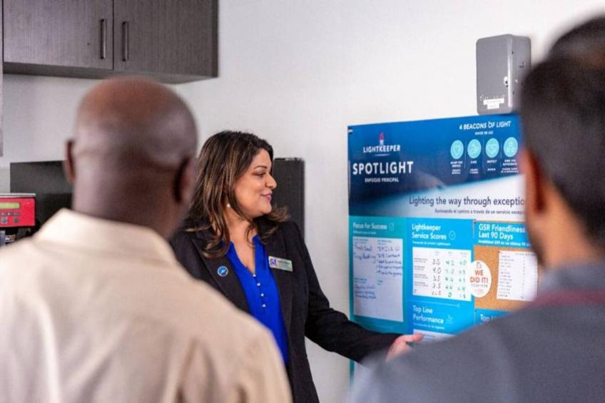 1 King Bed  Mob Acc RI Shwr Nsmk Micfridg - foto 29