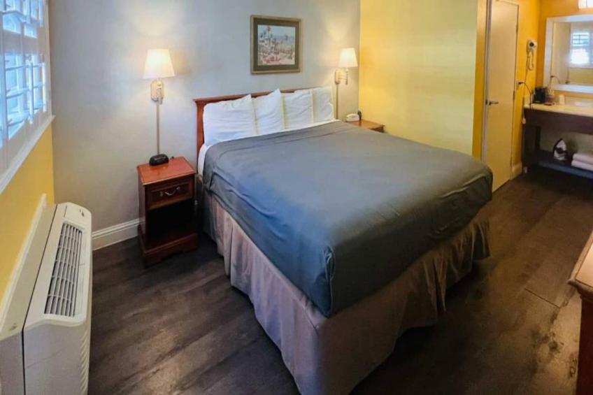 1 Queen Bed  Non-Smoking - foto 9