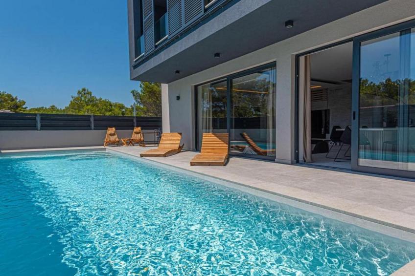 Luxury Contemporary Villa in Vodice with Pool, Sauna and Hot Tub - Four Bedroom Villa with pool - foto 48