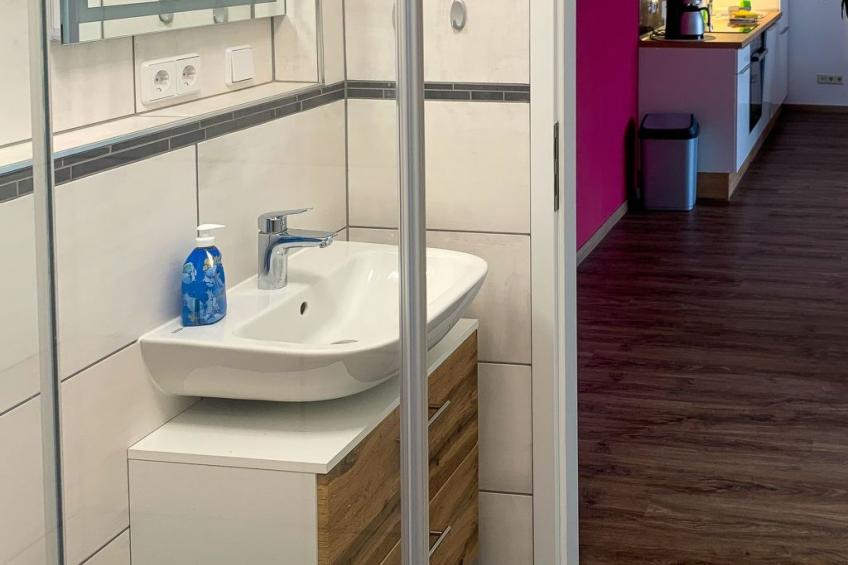 Top-moderne Ferienwohnung für 4 Personen mit Vollausstattung auf schönem, frühe - foto 12