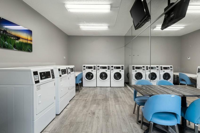 2 Full Beds  Suite Non-Smoking Micfridge - foto 15