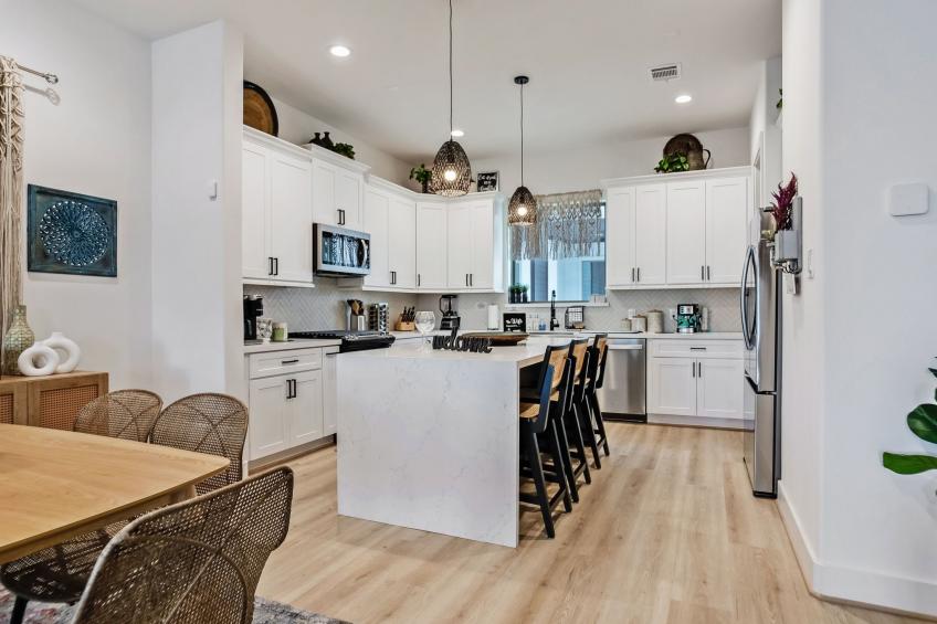 H-Town Trendy Retreat mit atemberaubendem Skyline-Blick - foto 17