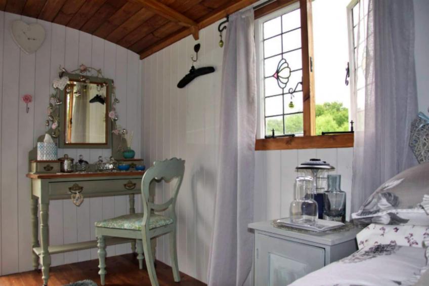 Shepherd's Hut at Hilltop Farm - foto 9