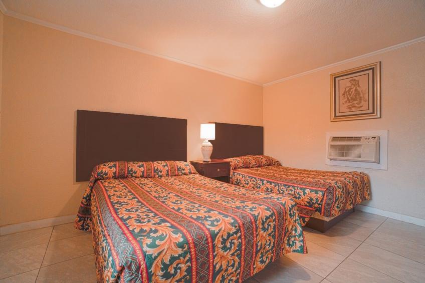 2 Queen Bed