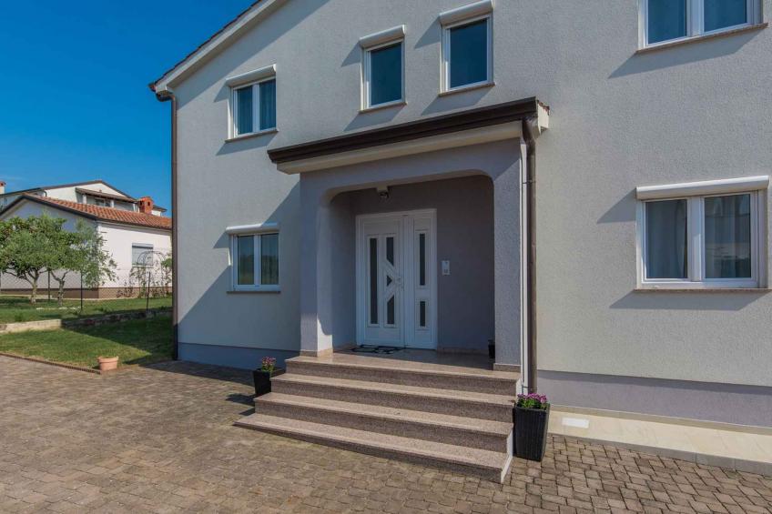 Holiday apartment with pool - BF-NXGFC - foto 11