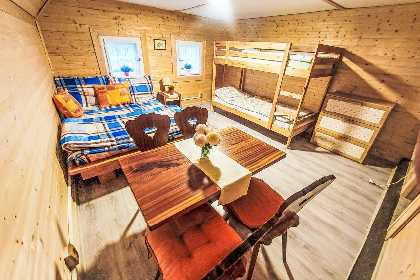 Roubenka u potoka - foto 4