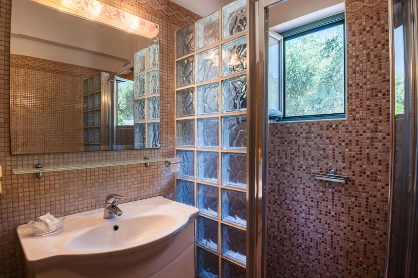 Neue Familienvillen mit 2 privaten Pools, Spielzimmer - foto 36